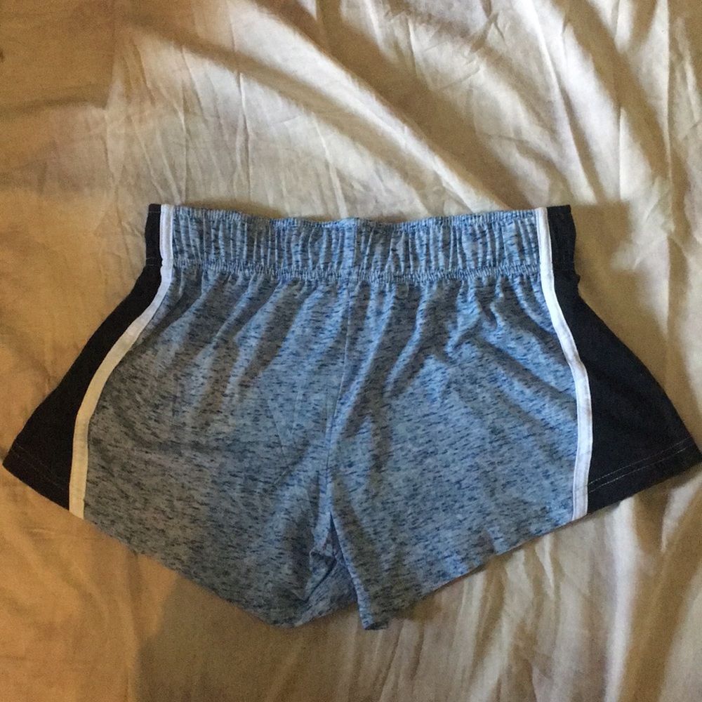 Shorts - Picture 3 of 3